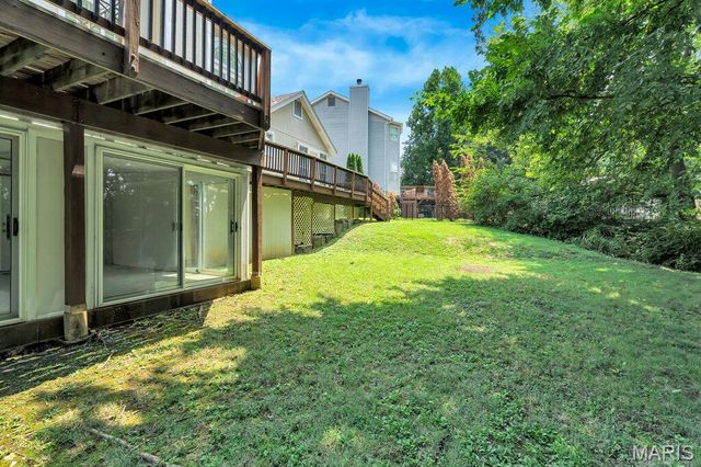 2910 Championship Boulevard, Oakville, MO 63129