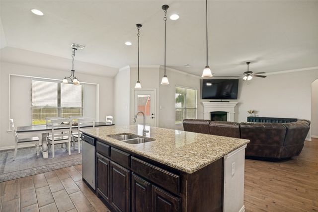 465 Collin Street, Nevada, TX 75173