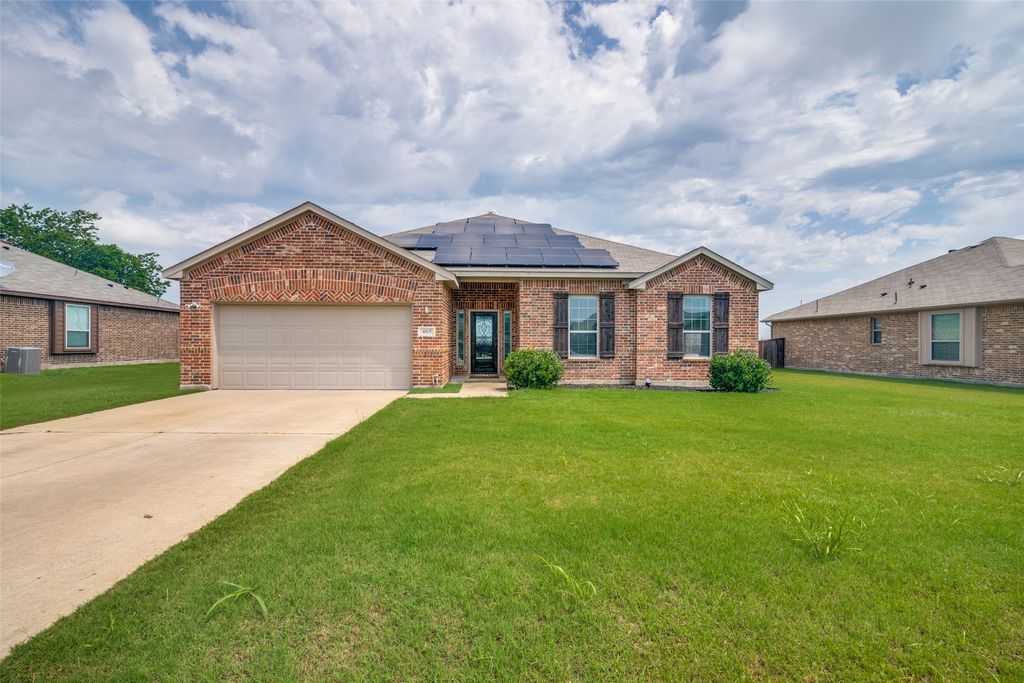 465 Collin Street, Nevada, TX 75173