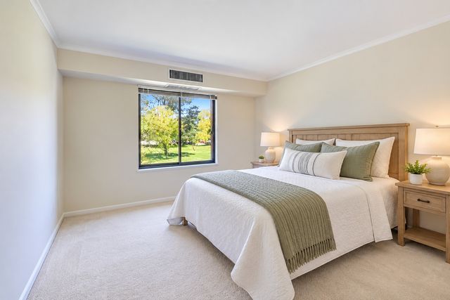 1415 E Central Road 222C, Arlington Heights, IL 60005