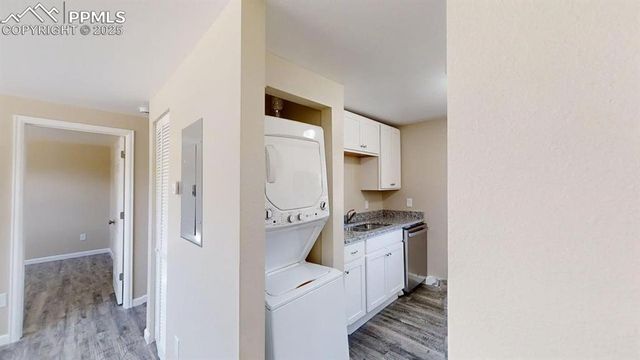 2405 E St Vrain Street, Colorado Springs, CO 80909