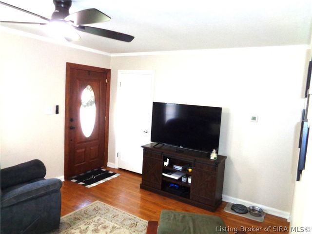 9 Louise Street, Jeffersonville, IN 47130