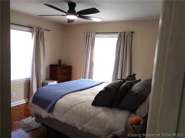 9 Louise Street, Jeffersonville, IN 47130