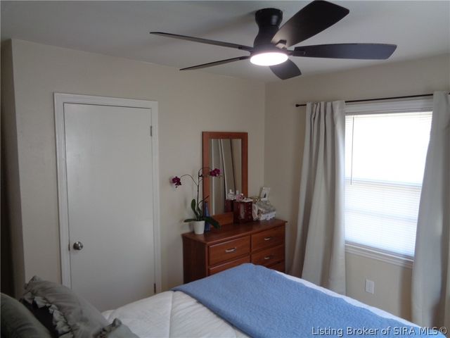 9 Louise Street, Jeffersonville, IN 47130