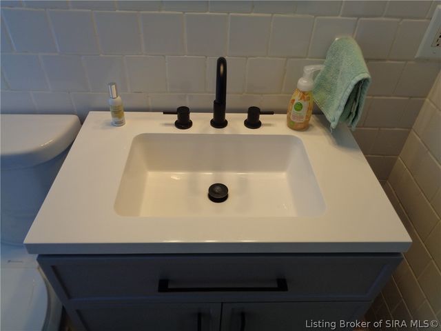 9 Louise Street, Jeffersonville, IN 47130