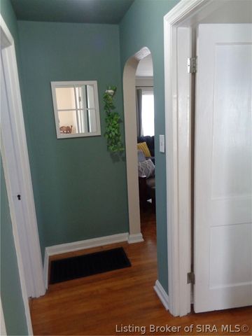 9 Louise Street, Jeffersonville, IN 47130