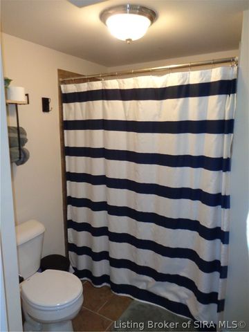 9 Louise Street, Jeffersonville, IN 47130