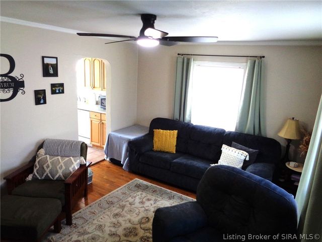 9 Louise Street, Jeffersonville, IN 47130