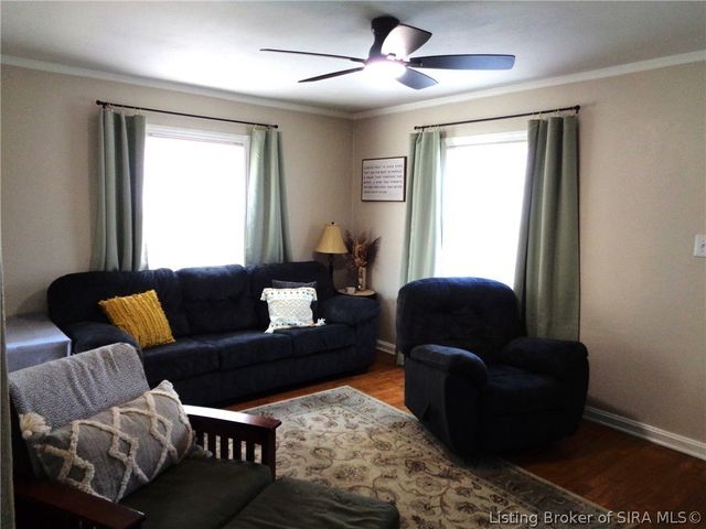 9 Louise Street, Jeffersonville, IN 47130