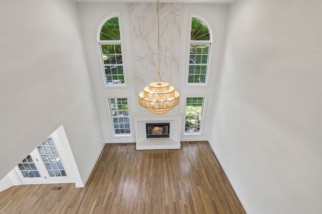 9442 Foothills Dr, Brentwood, TN 37027