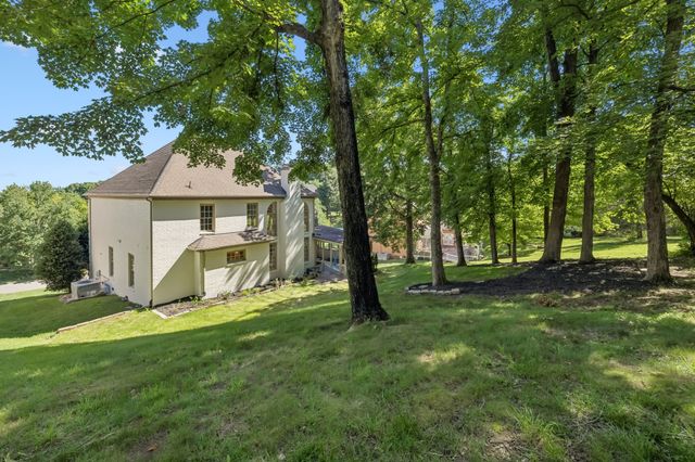 9442 Foothills Dr, Brentwood, TN 37027