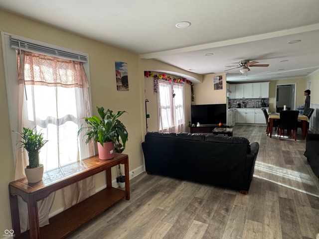 1122 Waldemere Avenue, Indianapolis, IN 46241