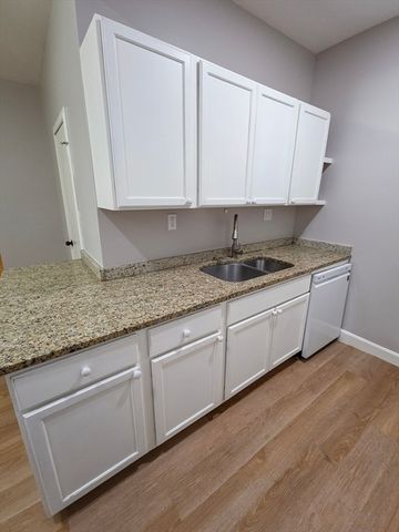 32 Bellevue Street A, Lowell, MA 01851