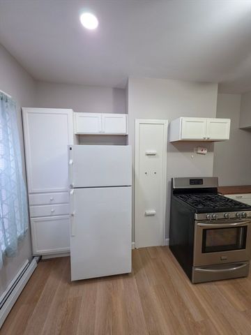 32 Bellevue Street A, Lowell, MA 01851