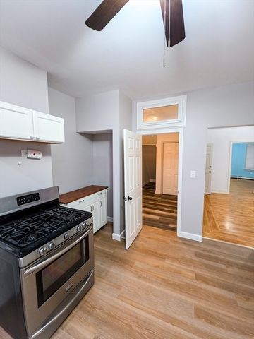 32 Bellevue Street A, Lowell, MA 01851