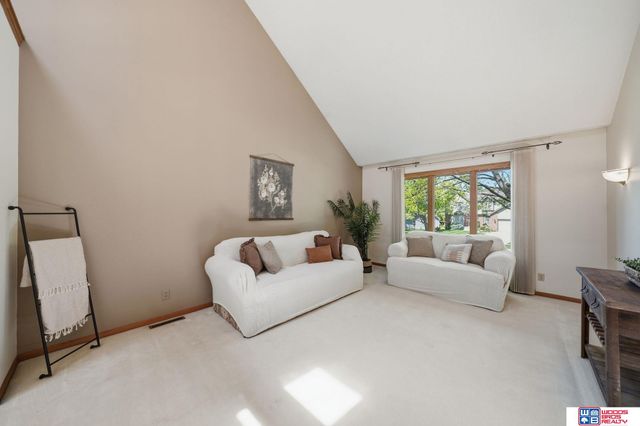 7115 Glynoaks Drive, Lincoln, NE 68516