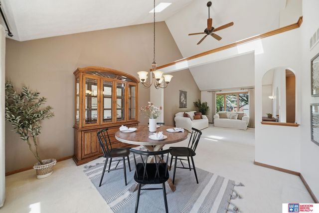 7115 Glynoaks Drive, Lincoln, NE 68516