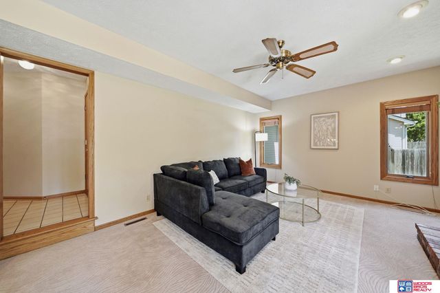 7115 Glynoaks Drive, Lincoln, NE 68516