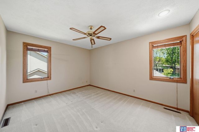 7115 Glynoaks Drive, Lincoln, NE 68516