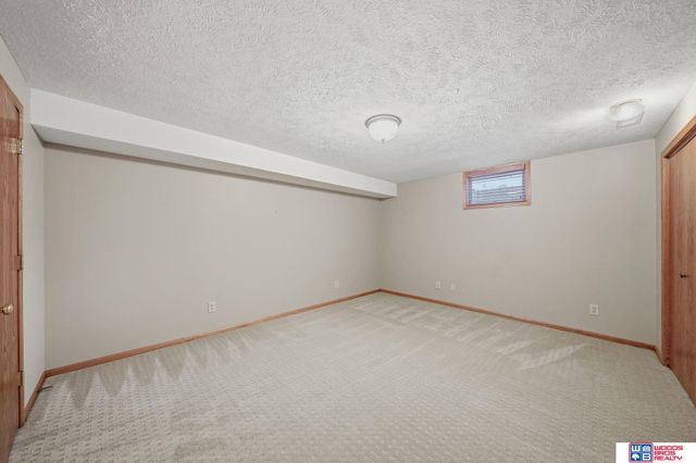 7115 Glynoaks Drive, Lincoln, NE 68516