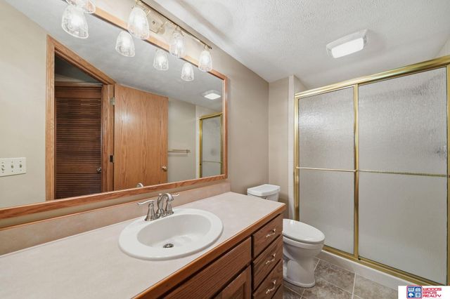 7115 Glynoaks Drive, Lincoln, NE 68516