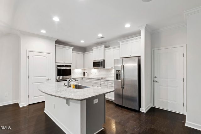 8121 Fieldcrest Lane, Fuquay Varina, NC 27526