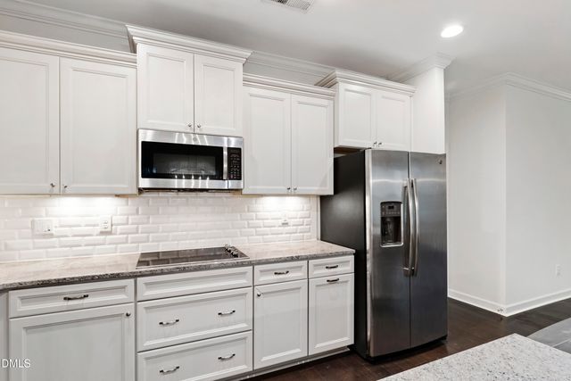 8121 Fieldcrest Lane, Fuquay Varina, NC 27526