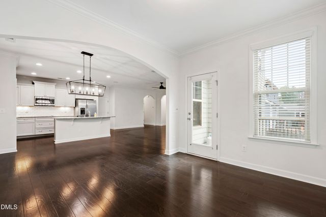 8121 Fieldcrest Lane, Fuquay Varina, NC 27526