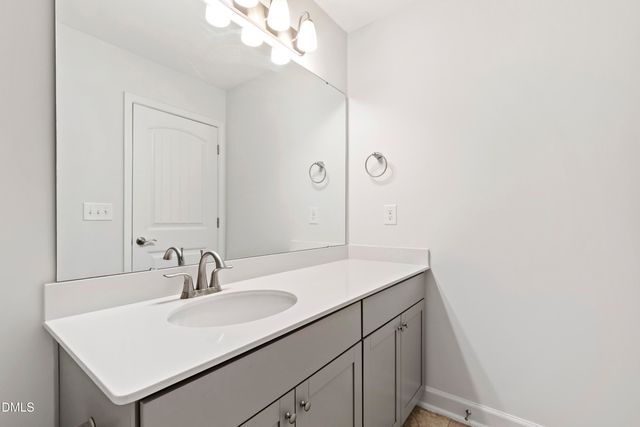 8121 Fieldcrest Lane, Fuquay Varina, NC 27526