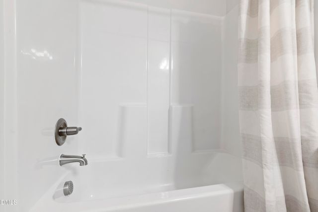 8121 Fieldcrest Lane, Fuquay Varina, NC 27526