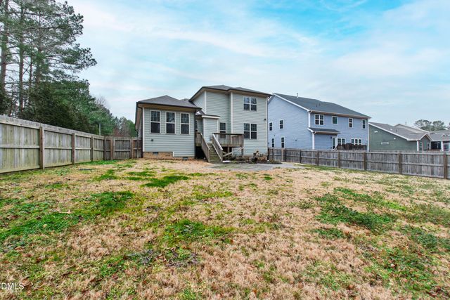 8121 Fieldcrest Lane, Fuquay Varina, NC 27526