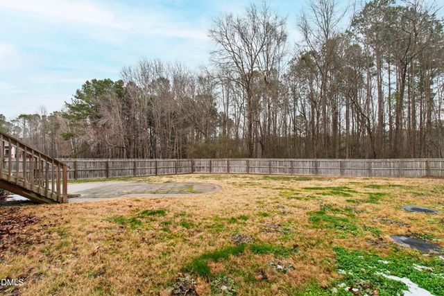 8121 Fieldcrest Lane, Fuquay Varina, NC 27526