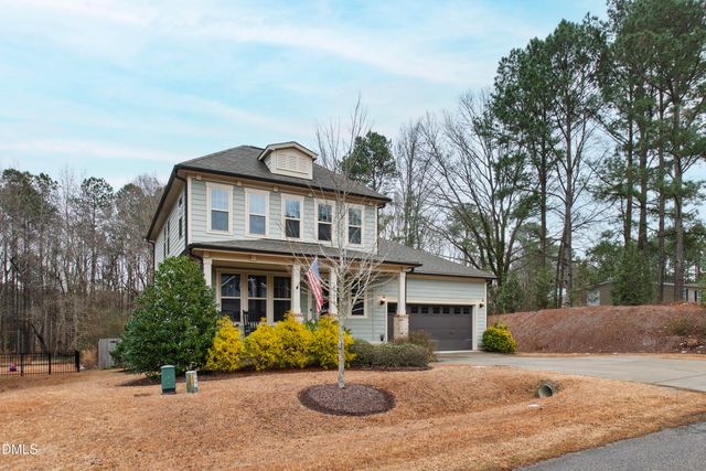 8121 Fieldcrest Lane, Fuquay Varina, NC 27526