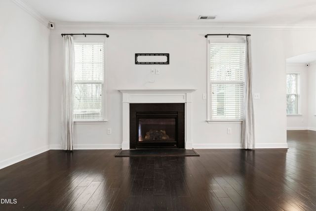 8121 Fieldcrest Lane, Fuquay Varina, NC 27526