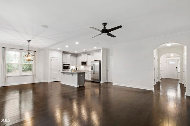 8121 Fieldcrest Lane, Fuquay Varina, NC 27526