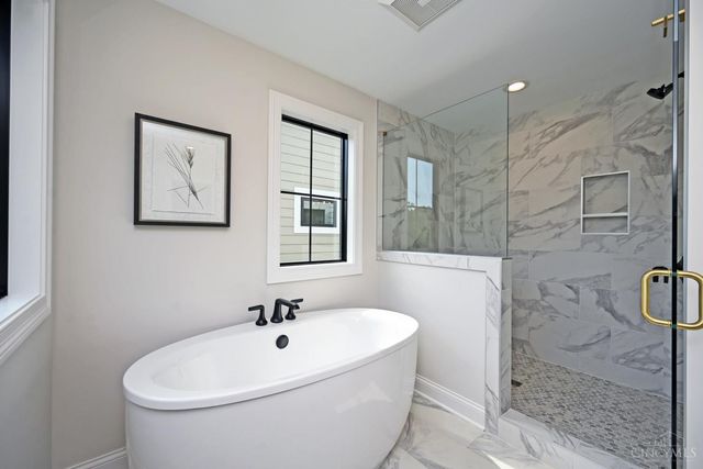 7406 Orchard Street, Columbia Twp, OH 45227