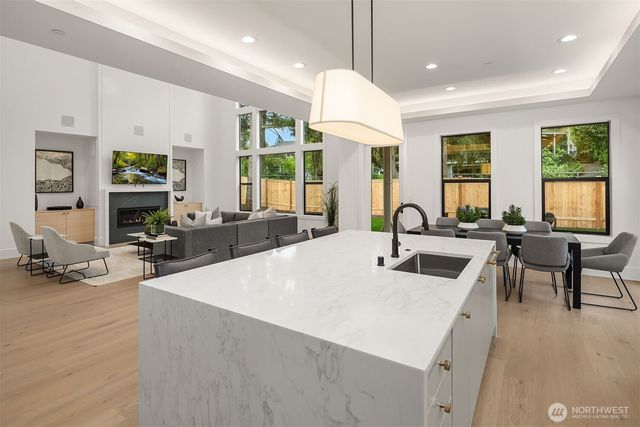 16026 Main Street, Bellevue, WA 98008