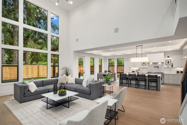16026 Main Street, Bellevue, WA 98008