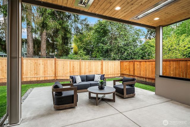 16026 Main Street, Bellevue, WA 98008