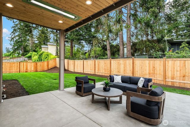 16026 Main Street, Bellevue, WA 98008