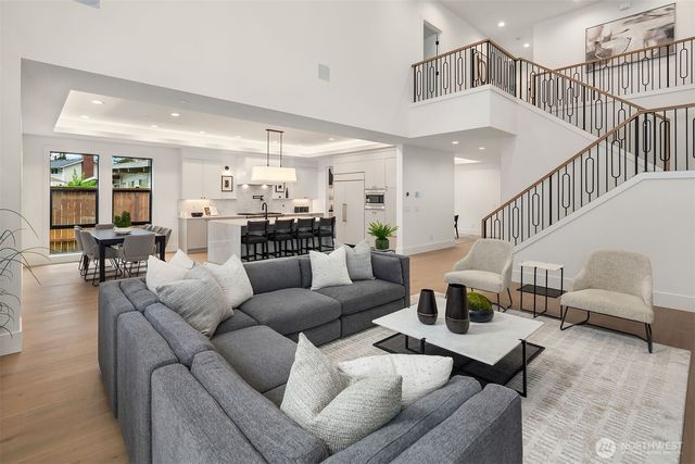 16026 Main Street, Bellevue, WA 98008