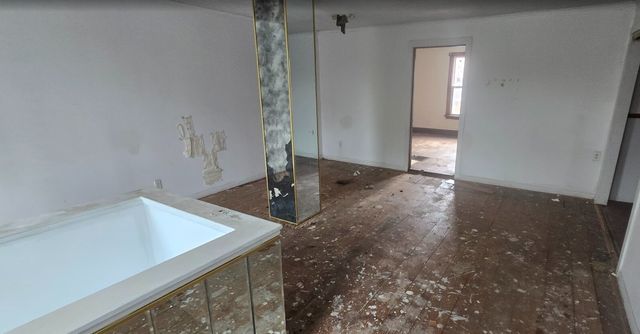 121 W 109th Place, Chicago, IL 60628