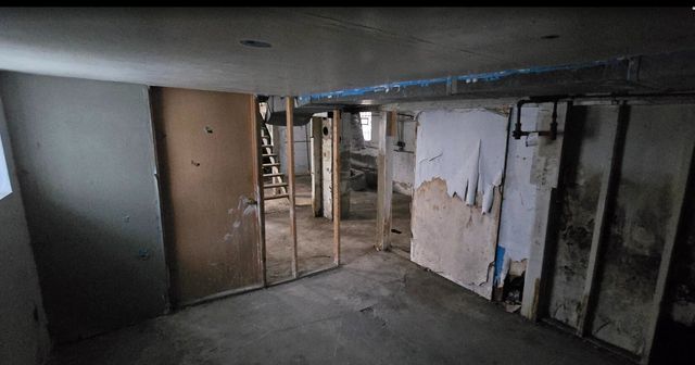 121 W 109th Place, Chicago, IL 60628