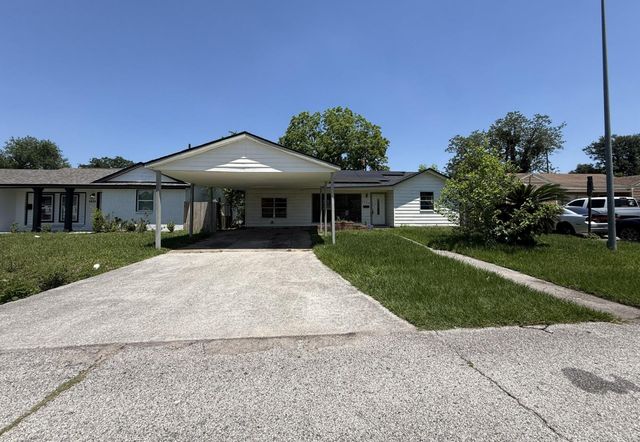 3326 Cliffmarshall Street, Houston, TX 77088