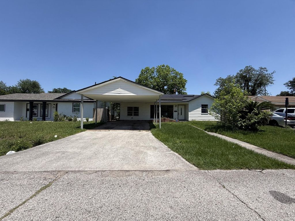 3326 Cliffmarshall Street, Houston, TX 77088