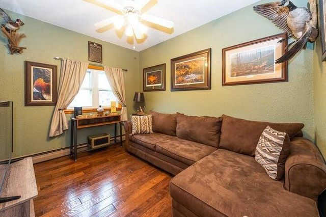 5102 Nicholson AVENUE, Cudahy, WI 53110
