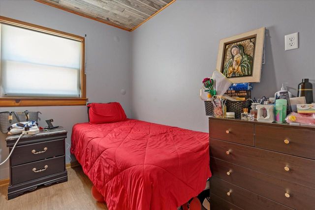 5102 Nicholson AVENUE, Cudahy, WI 53110