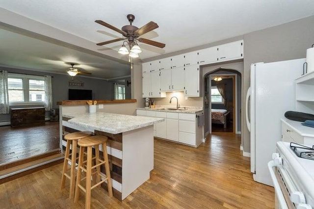 5102 Nicholson AVENUE, Cudahy, WI 53110