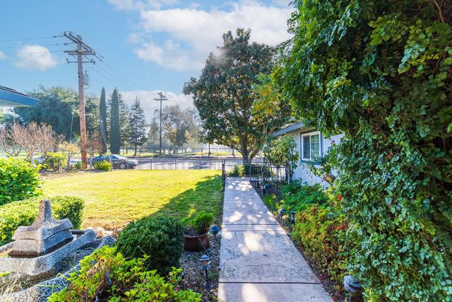 1635 Crom St, Manteca, CA 95337