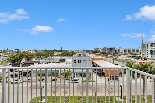 140 S Dixie Hwy 403, Hollywood, FL 33020